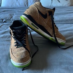 NIKE FLIGHT SQUAD “CORK”